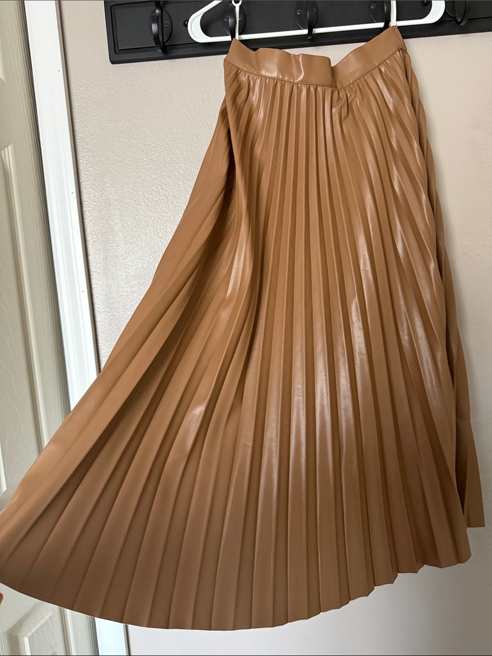 Pleated Faux Leather Midi Skirt in Camel